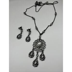 Vintage Avon Victorian Style Filigree Rhinestone Chandelier Pendant Necklace Set